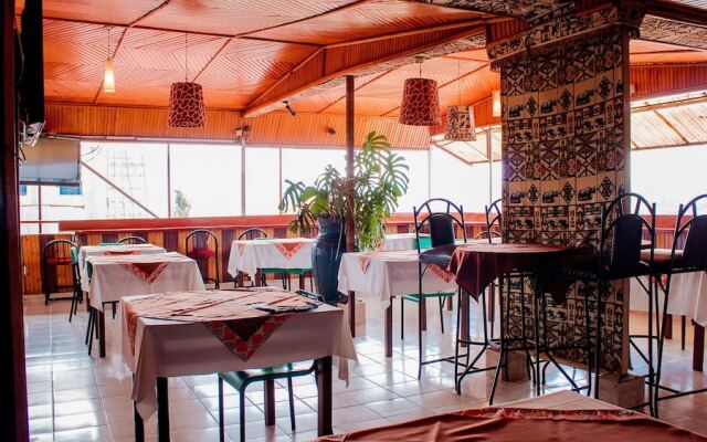 Okapi Hotel
