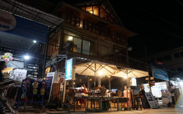 White Rose Guesthouse
