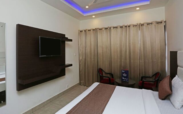 OYO 13243 Hotel City Castle