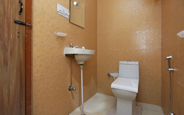 OYO 15492 Hotel Dolly
