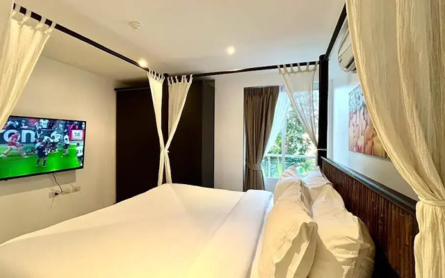 B6 1 Bedroom 1 Bath Partial Seaview at Karon