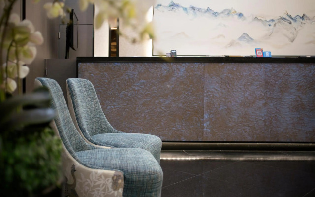 V Hotel Lavender