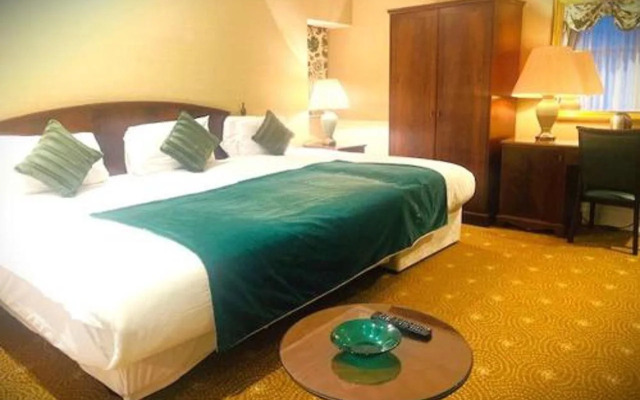 Colonnade Hotel London