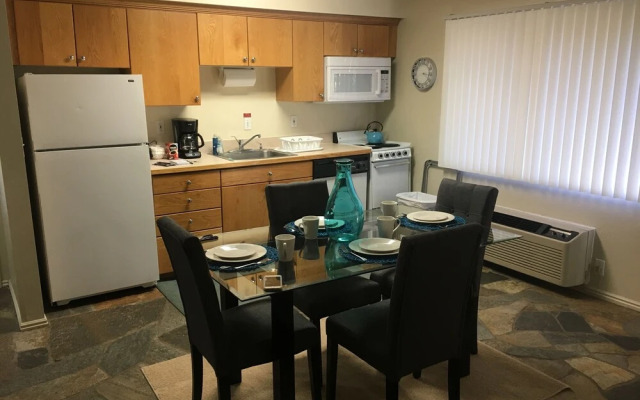 Parkway Suites