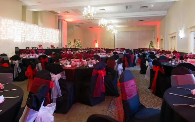 Vance Creek Hotel & Conference Centre