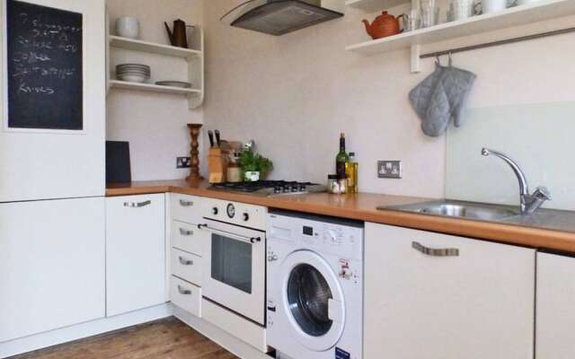 Lovely 2 Bedrooms Apartment Near Queens Park