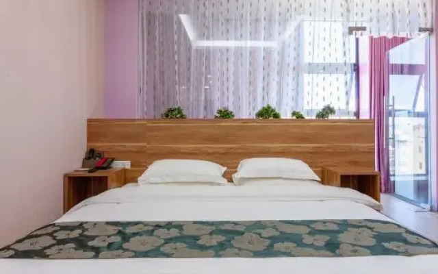 Yantai Venice Fashion Theme Hotel