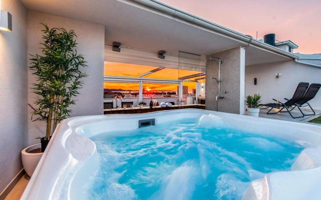 Penthouse with roof terrace