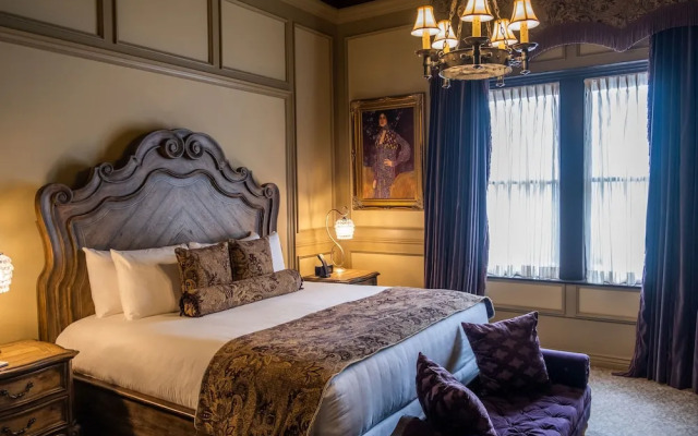 The Detroit Club