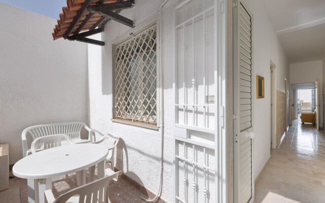 3550 Casa Cleopatra by Barbarhouse