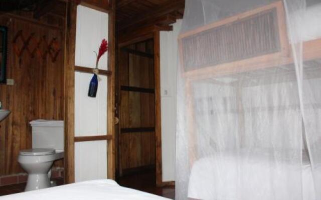 El Abrazo del Arbol - Farm Eco Lodge