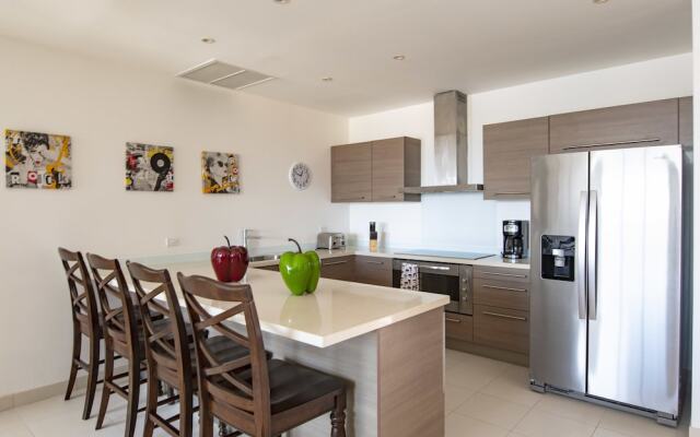 Blue Mall Residence Condos