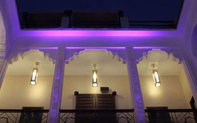 Riad Charlott'