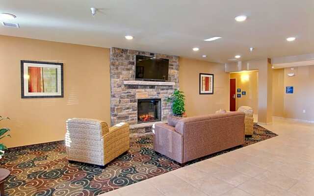 Cobblestone Hotel & Suites - McCook