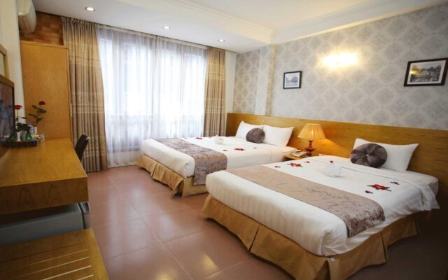 Madam Moon Hotel