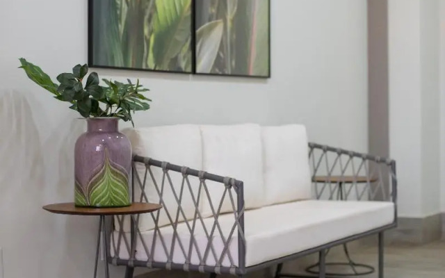 Bristol Infinity Hotel