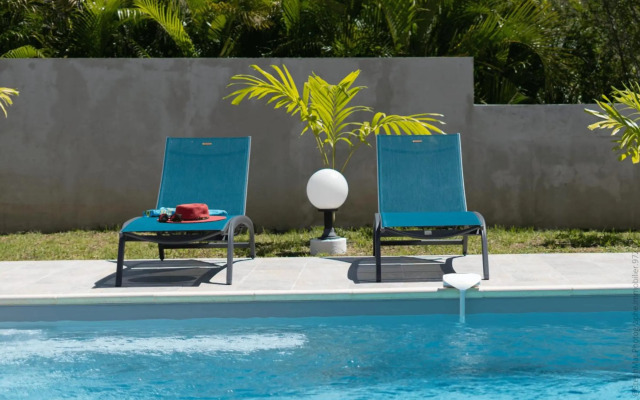 972A - Magnifique rez-de-chaussée avec piscine privative