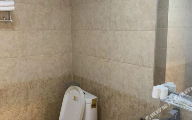 Superior Hotel (Sanya Eternal Love Duty Free City)