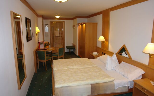 Hotel Cesa Tyrol