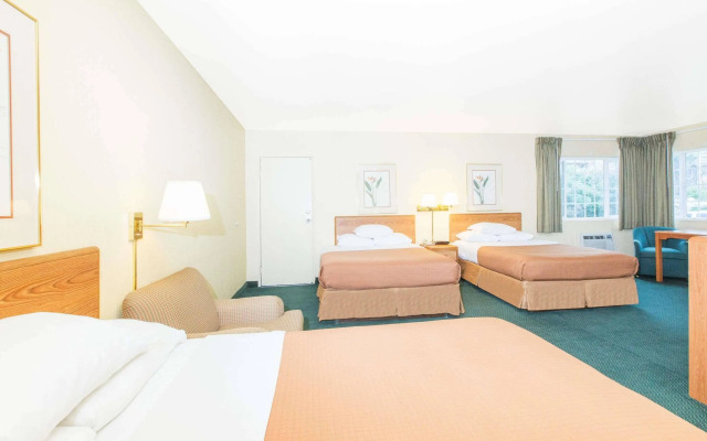 Riverfront Inn Roseburg