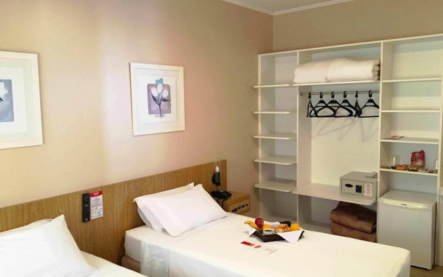 Cosmos Hotel