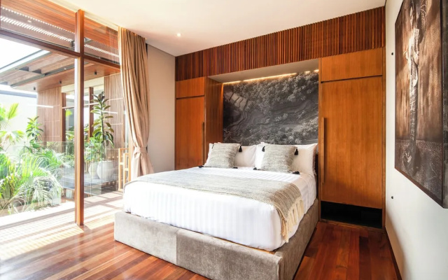 Luxury 6BR Canggu 400m to Finns Beach – Guest Rooms – Tibubeneng