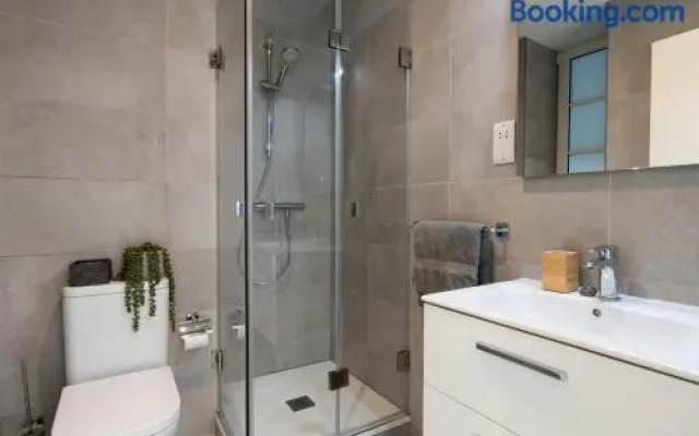 Sylvian Suites18-hosted by Sweetstay