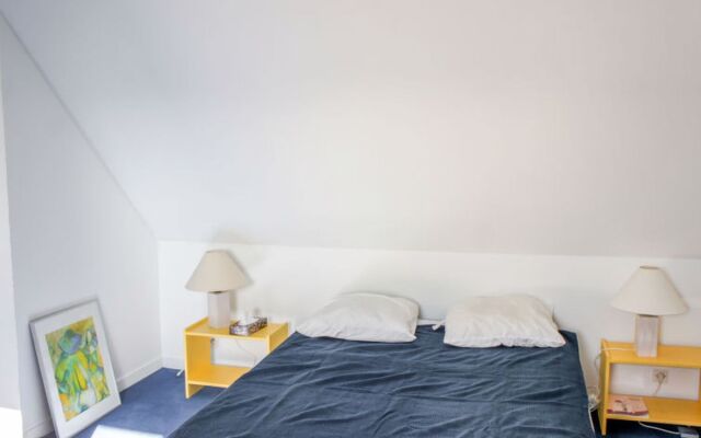 Maison Bleue