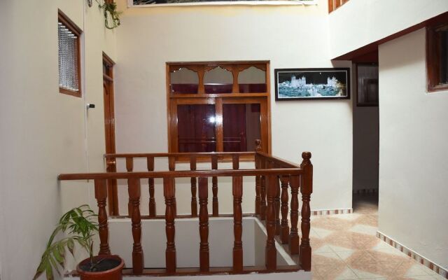 Hostal Sun Palace Inn