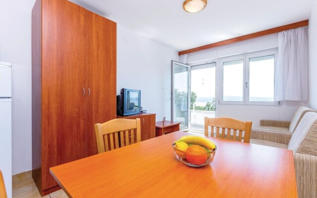 Nice Home in Dramalj With Wifi and 2 Bedrooms