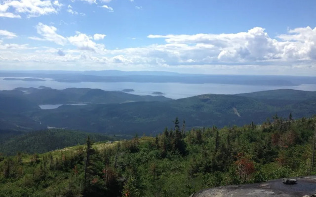 Auberge Jeunesse Monts Groulx Aventure