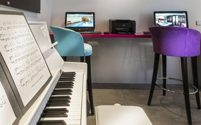 Lyric Hotel Paris