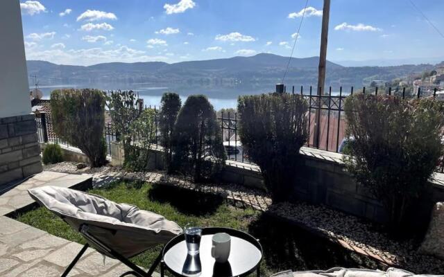 Magnificent view apartment with private garden