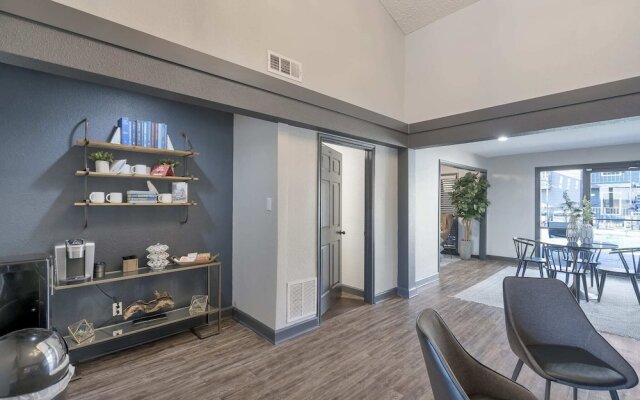 Lovely Midland Getaway With Fitness Center