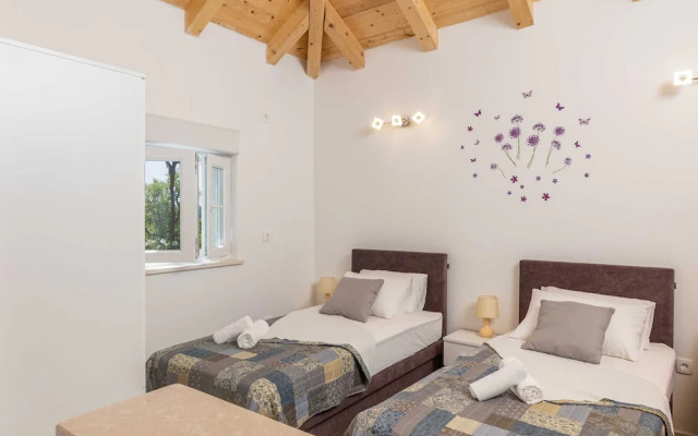 Apartments Roza