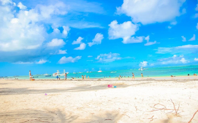 White Sands Beach