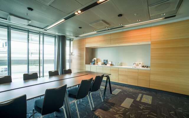 Radisson Blu Waterfront Hotel