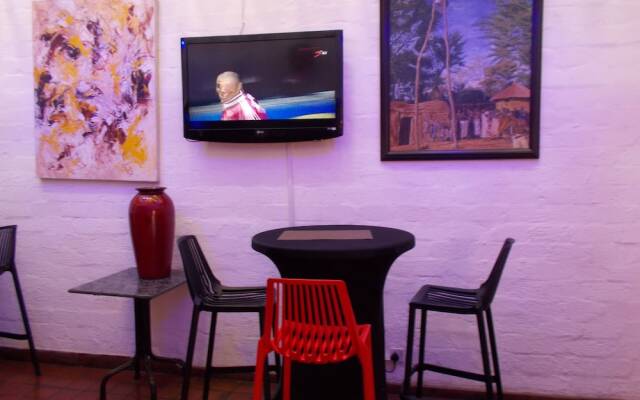 Ndeke Hotel