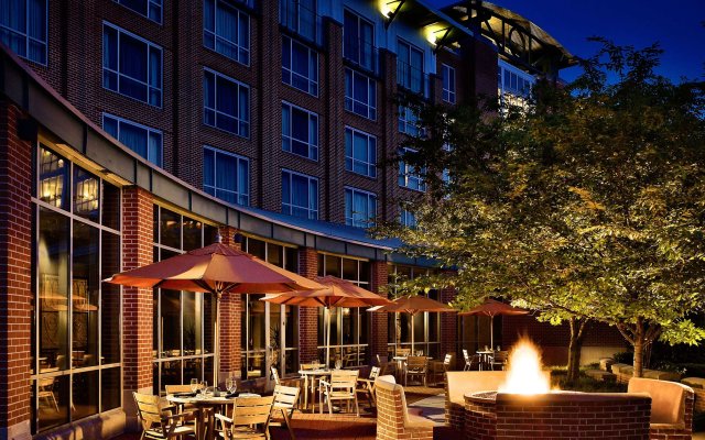 The Chattanoogan Hotel, Curio Collection by Hilton