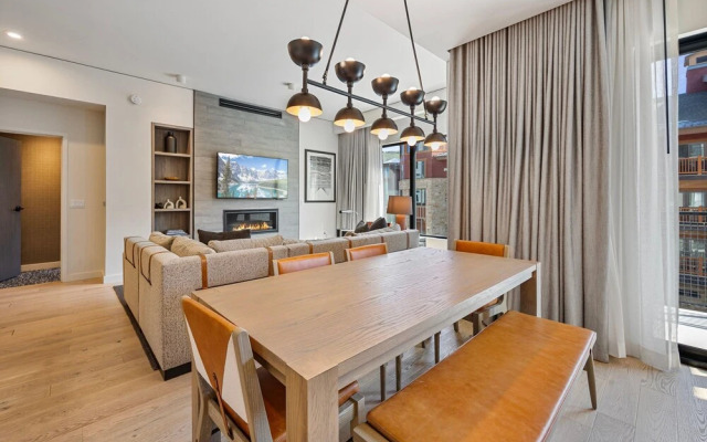 P Ndry 3206 in Park City