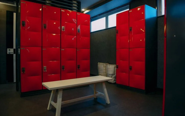 Capsule Hotel 2nd BOX