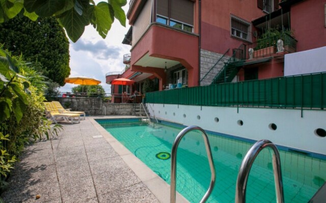 Casa Maxima