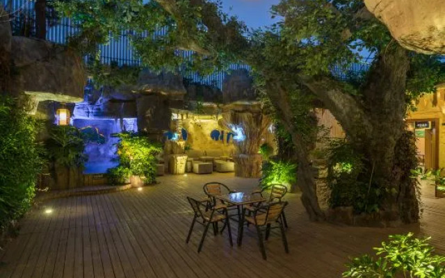 Yidu International Hot Spring Hotel