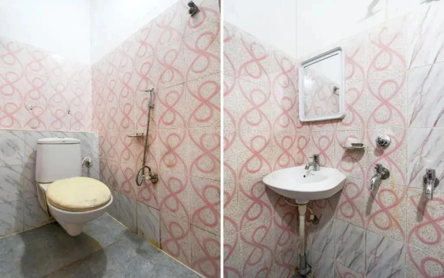 Satya Homes by OYO Rooms