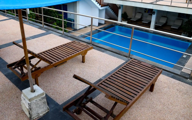 Aquarius Beach Hotel