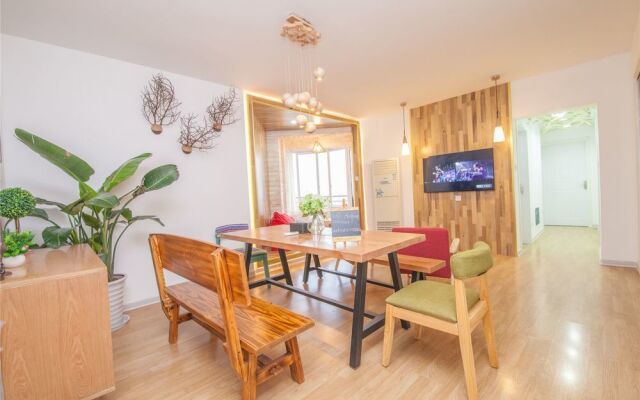 Warm Island Xujiahui 4 bedroom