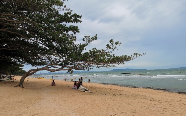 Dojo Pool Villa Beachfront