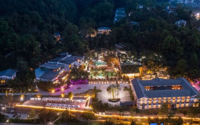 Chongqing White-collars East Hotspring Hotel