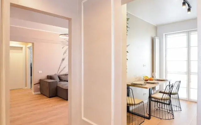 Wabi Sabi - One Bedroom - Romana Square