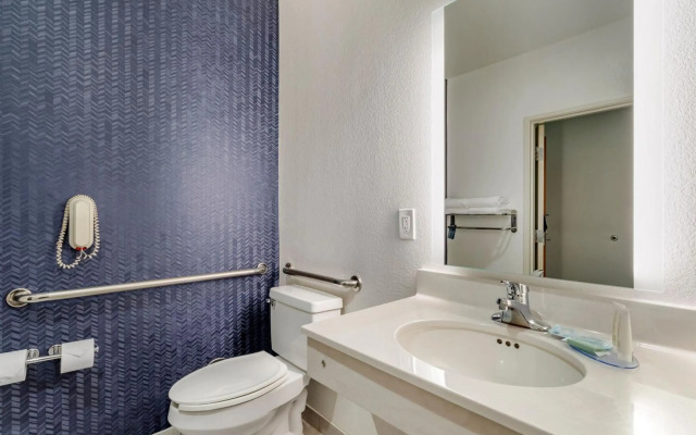 Fairfield Inn Suites by Marriott Cherokee